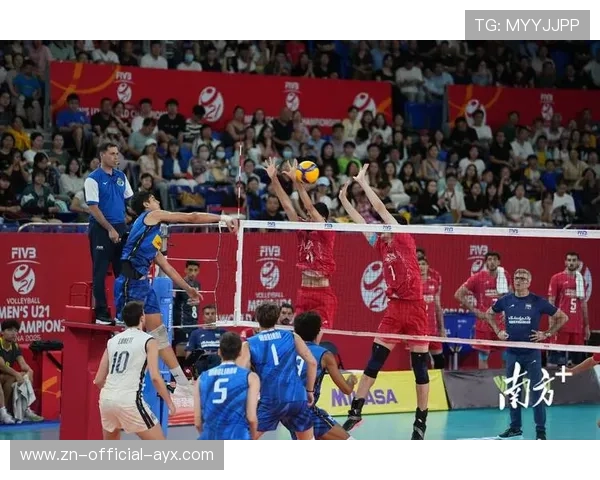 上海男排双人拦网形成有效封堵:以默契与科学铸就防线新高度